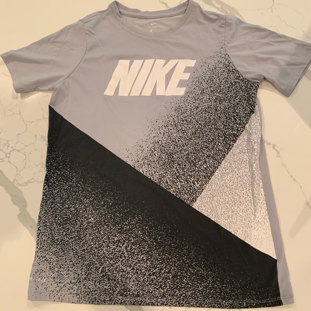 Nike T Shirt